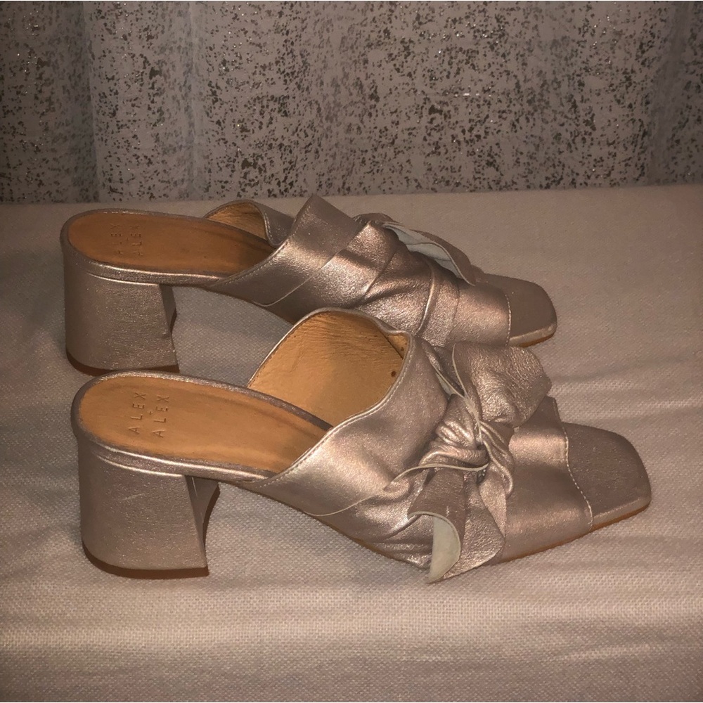 Alex + Alex Slip-On Chunky Leather Slippers; Size 10. Made in Spain. Gold Color.